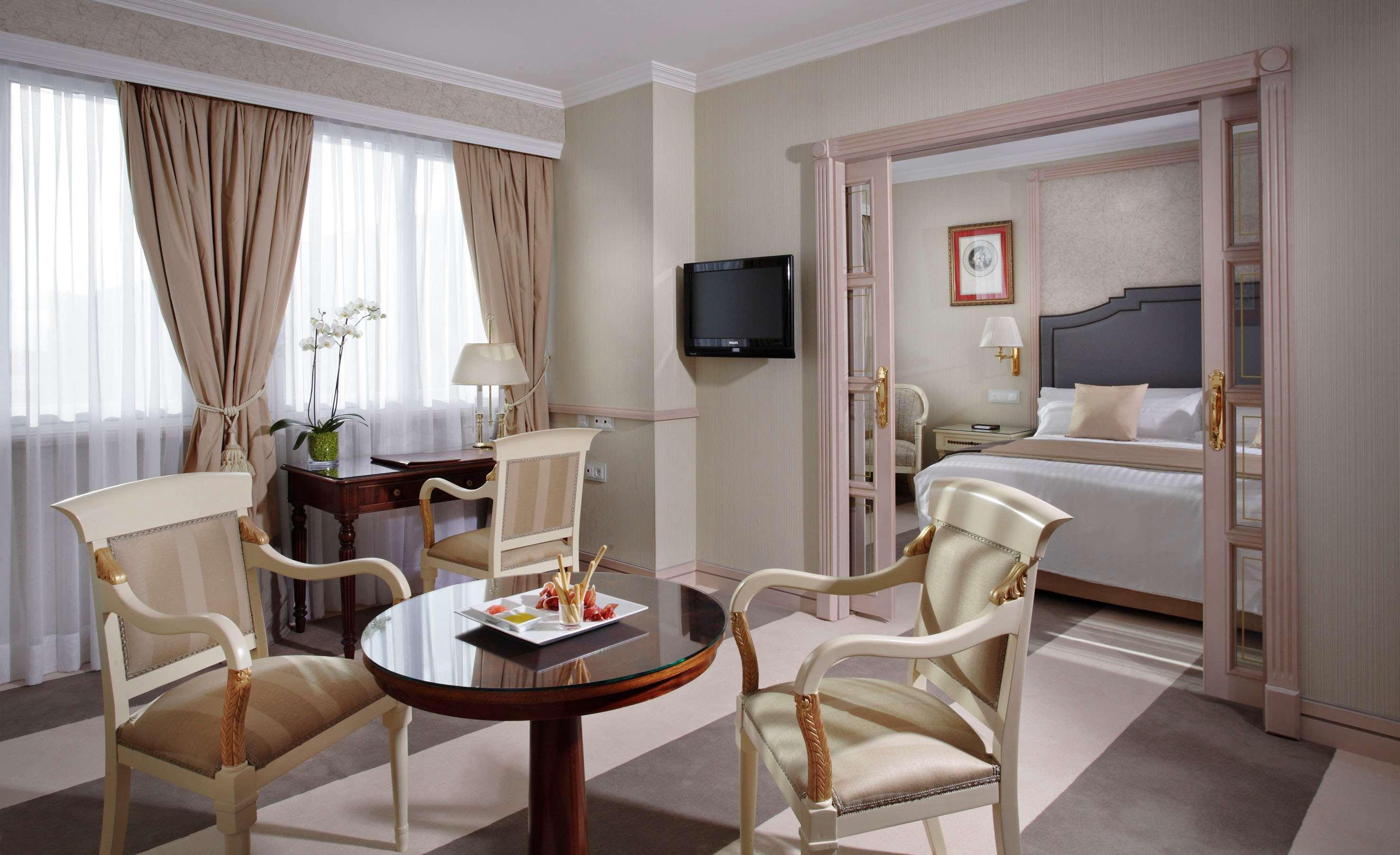 Meliá Castilla Hotel
