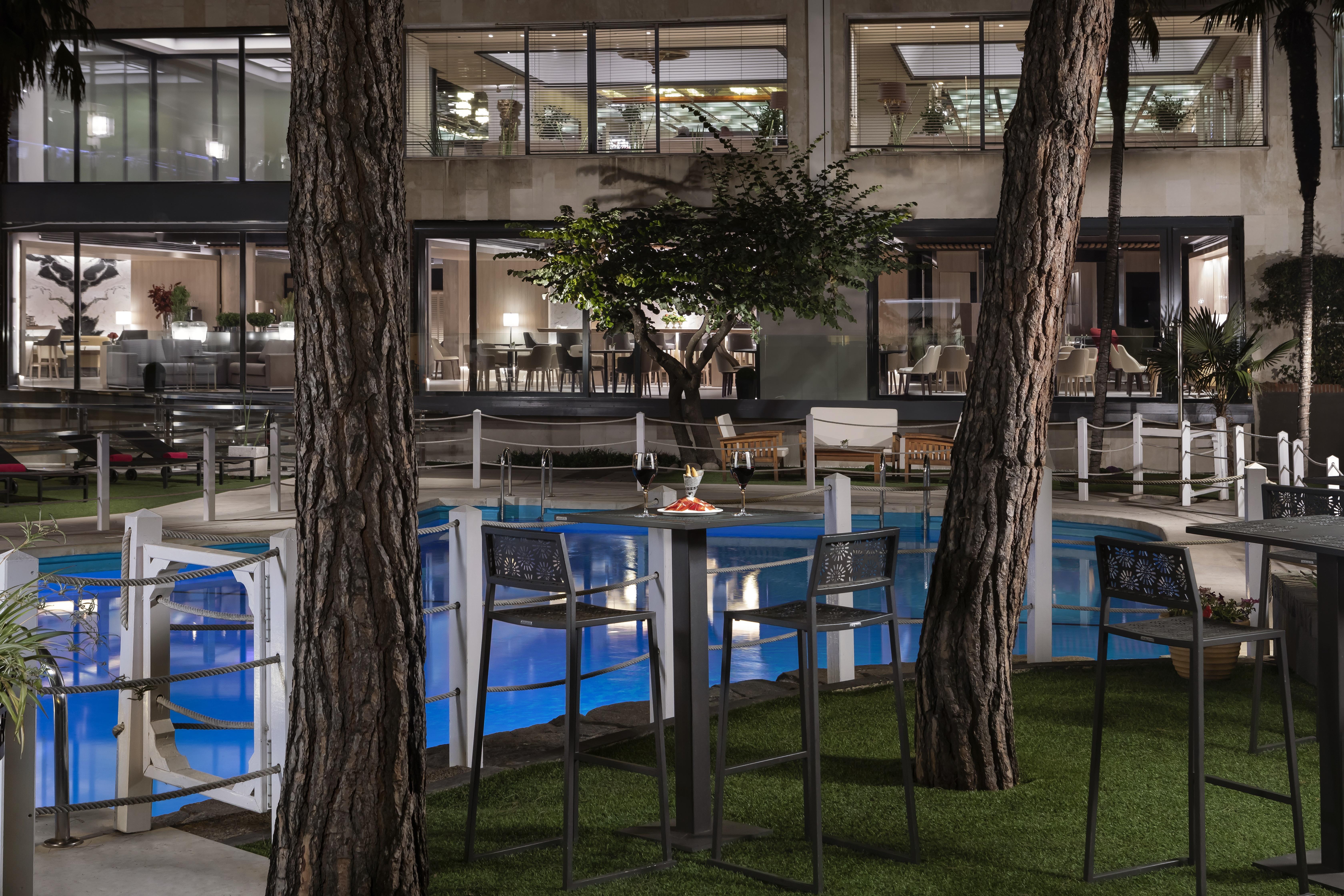Meliá Castilla Hotel 4*